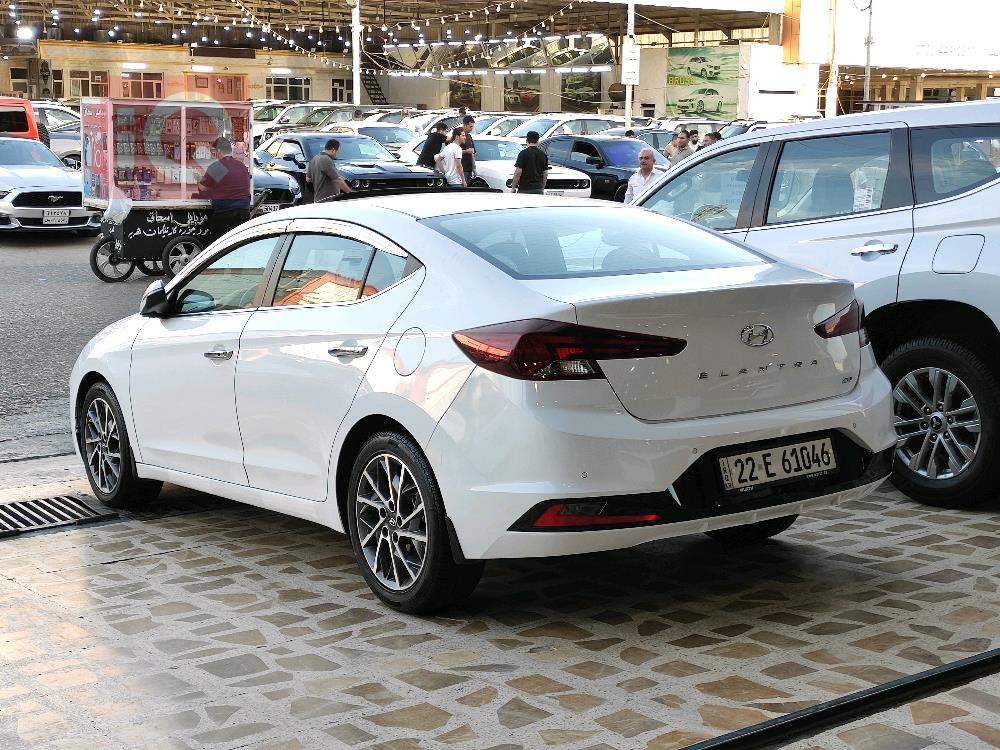 هیوندای ئەلەنترا